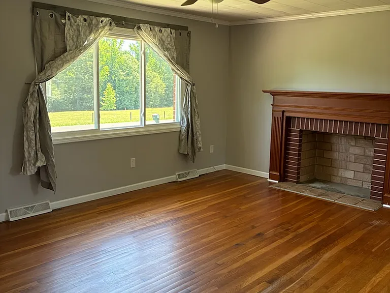 204 Pear Tree Rd — Photo 8