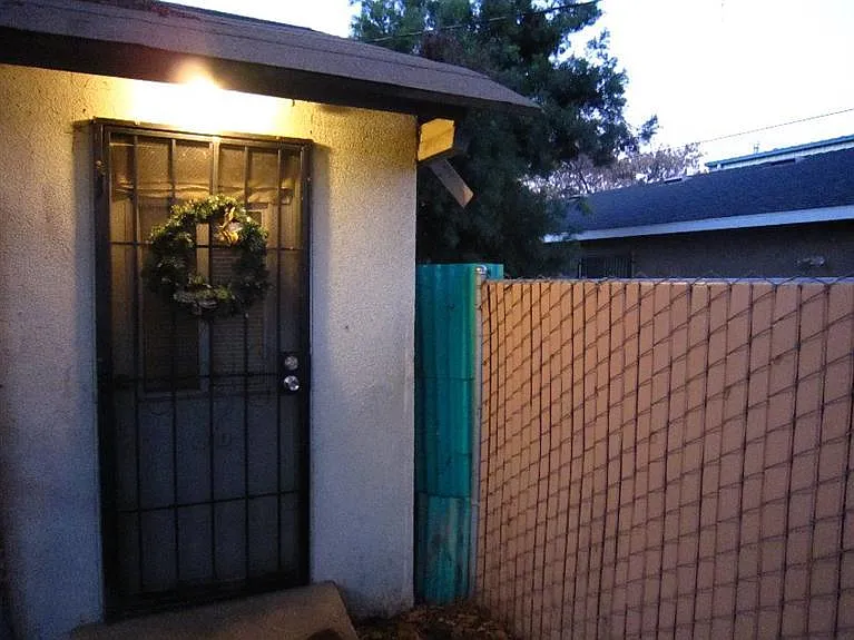 361 W Minarets Ave photo 1