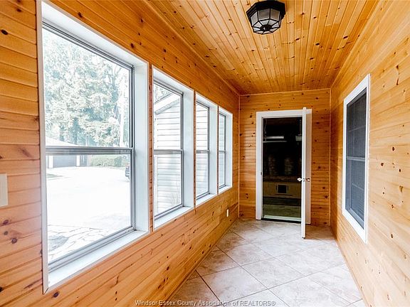 4th image of 509 Morand St