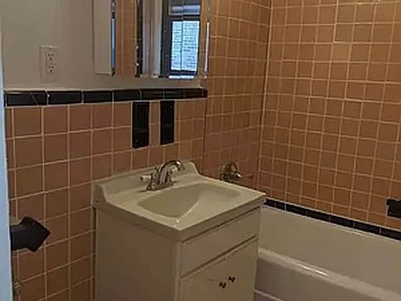 4th image of 65-20 Booth St #3D