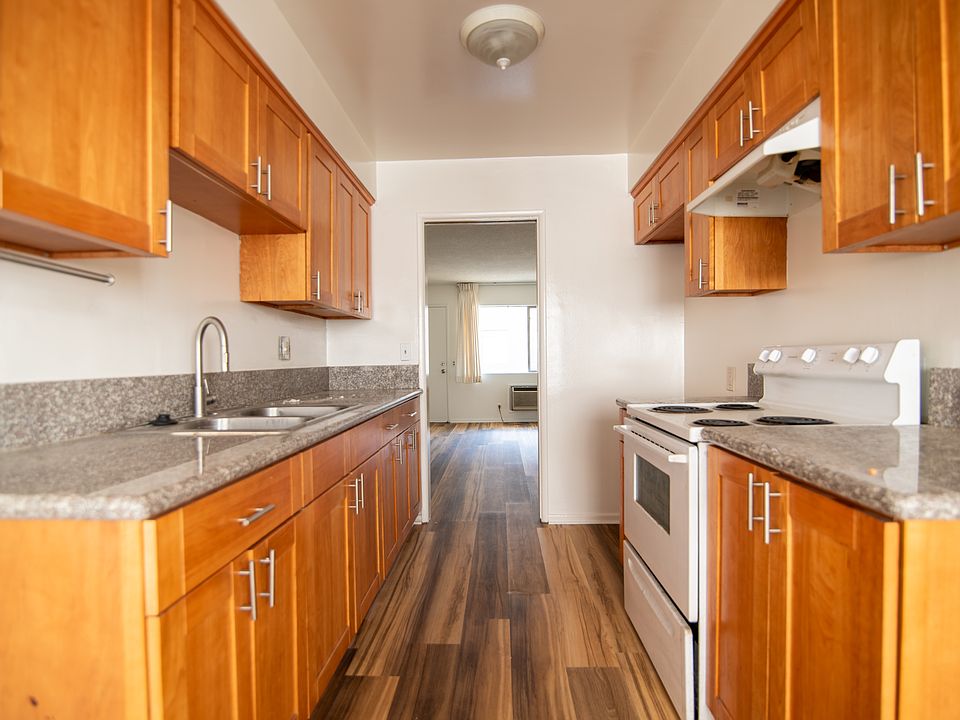 1st image of 1215 Lyndon St APT 3