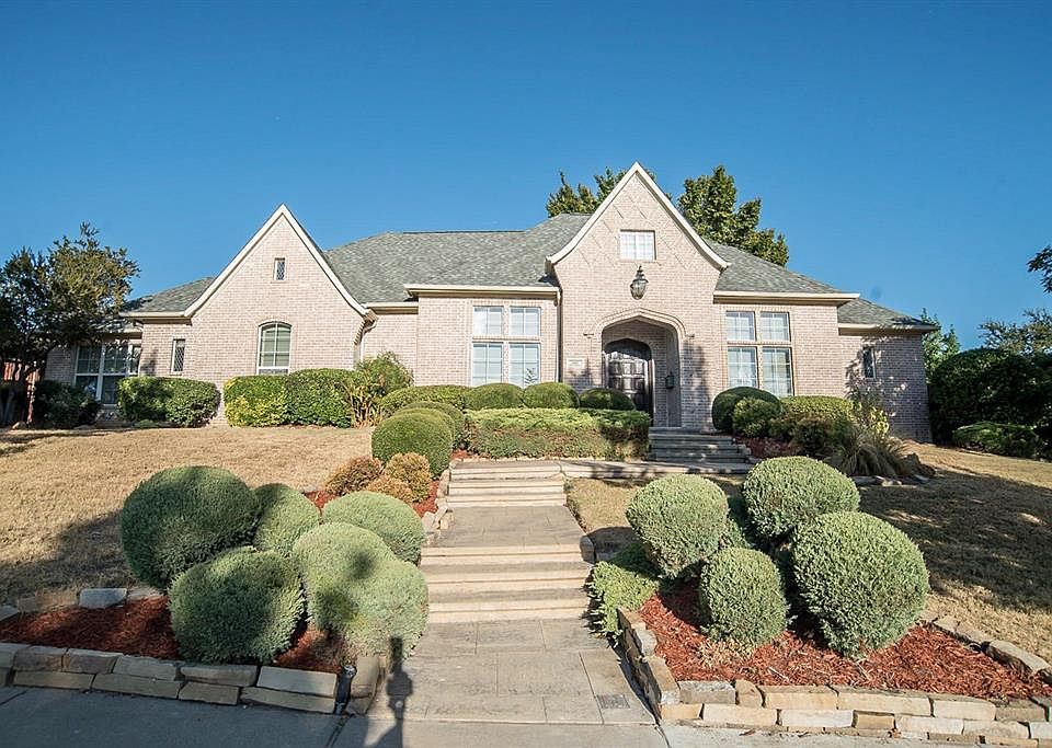 1st image of 809 Sir Galahad Ln