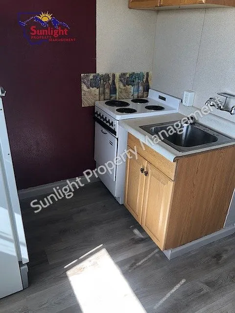 1 bed, 1.0 bath, 625 sqft, $895 — Photo 2