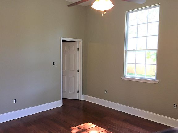 3rd image of 3601 Iberville St #A