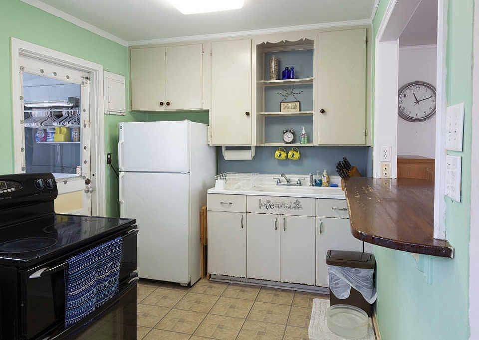 1st image of 1133 Summit Blvd