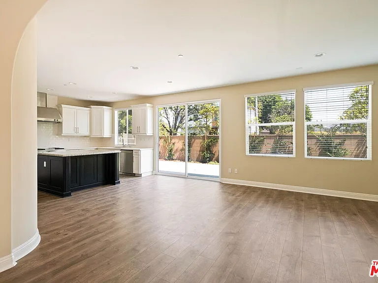5929 Spelthorne Ln — Photo 8