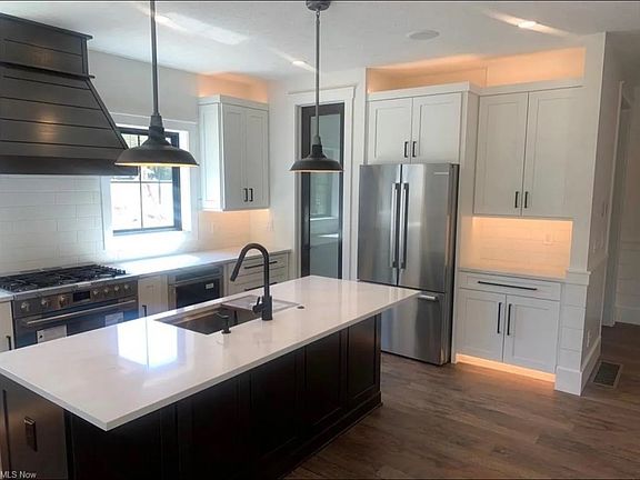 3rd image of 4481 Rowan Way