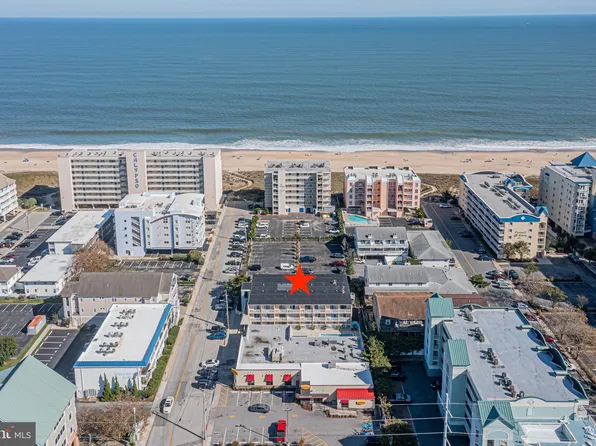 11 62nd St APT 104, Ocean City, MD 21842