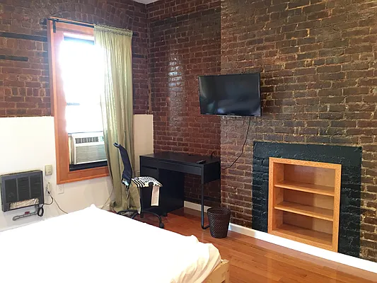 Rented by Adir Realty | media 16