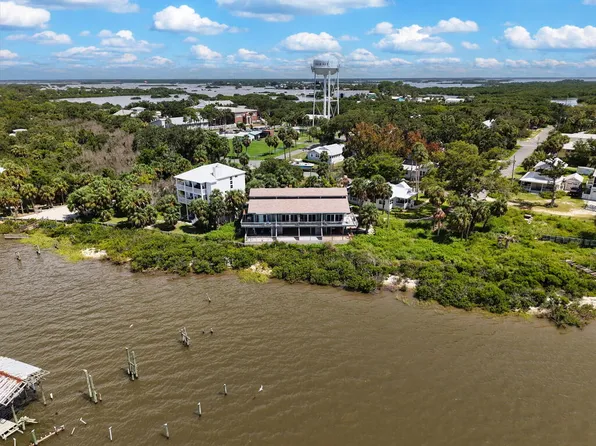 1025 7th St UNIT 2, Cedar Key, FL 32625