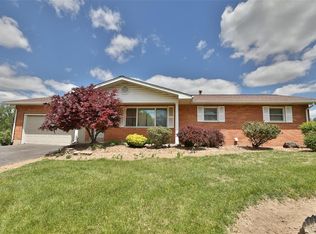 1319 Lexington Dr, Collinsville, IL
