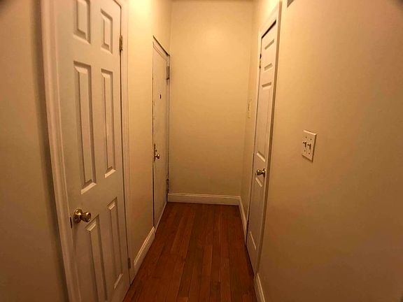 3rd image of 18 E 21st St #4