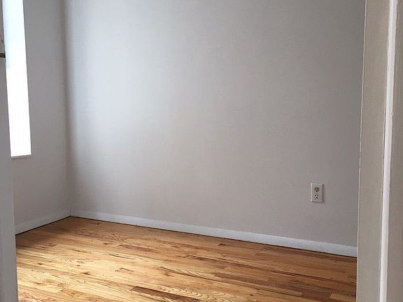 4th image of 335 E 94th St APT 30