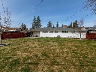 4th image of 3025 W Houston Ave