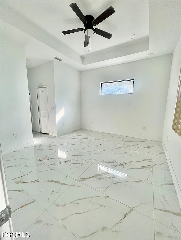 3 bed, 2.0 bath, 1589 sqft, $2,100 — Photo 3