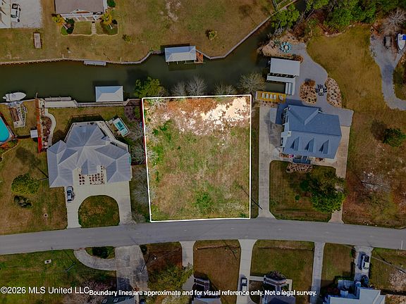 5th image of Fernwood Dr