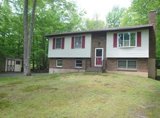 5136 Ash Dr, Pocono Summit, PA