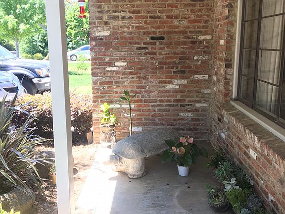 3rd image of 3909 Berrendo Dr