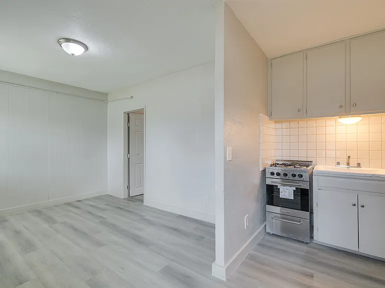 4701 NW 16th St #24 — Photo 3