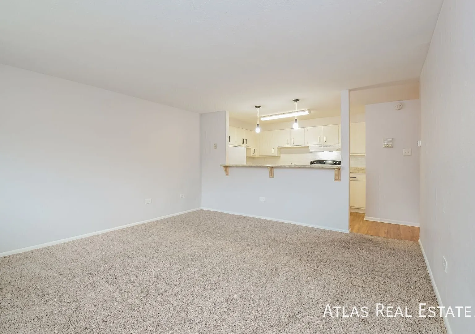 4993 N King St — Photo 4