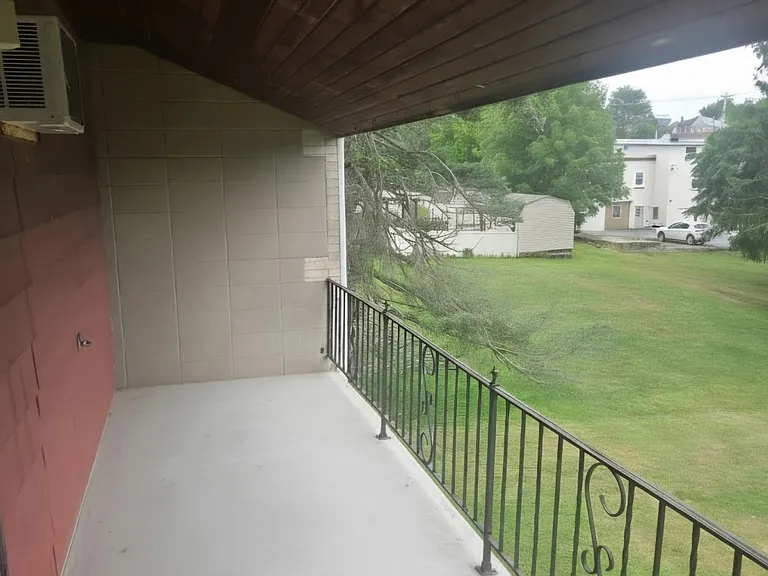 363-391 S Walnut St — Photo 6
