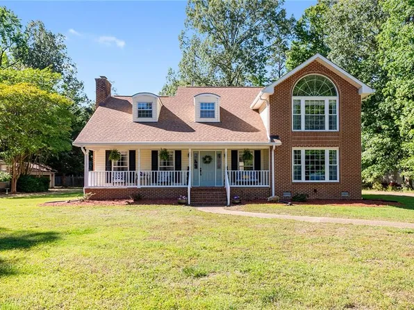 123 Barclay Cres, Smithfield, VA 23430