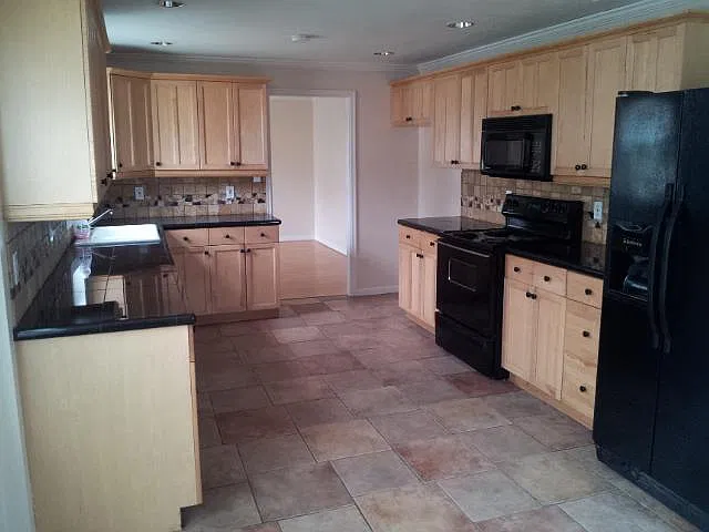 3 bed, 1248 sqft, $1,095 — Photo 3