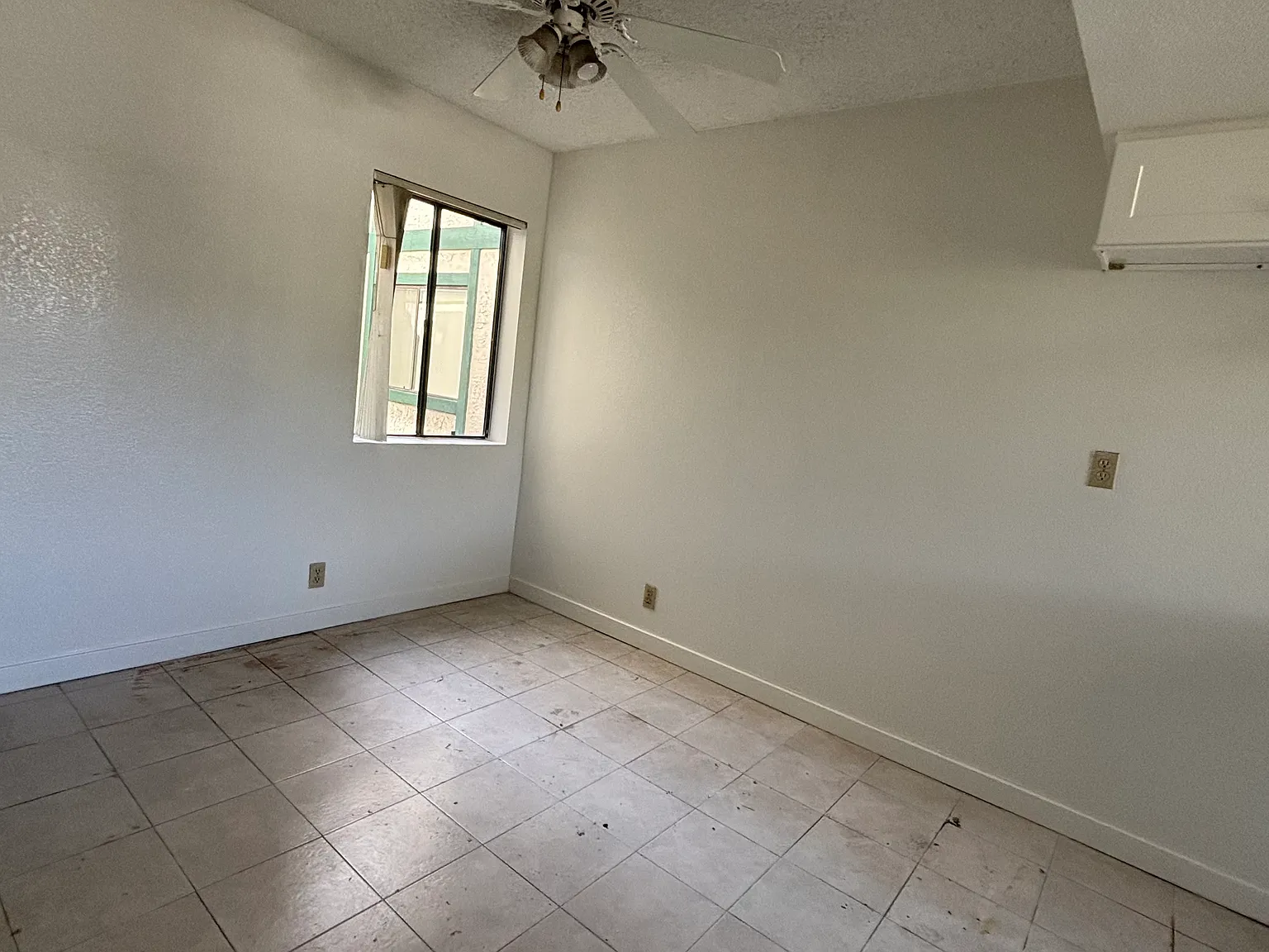 3 bed, 2.5 bath, 1200 sqft, $3,600 — Photo 4