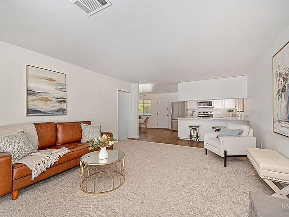 4th image of 2962 Carmel Way