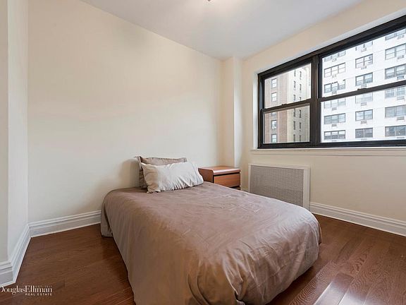 5th image of 351 E 57th St #11C