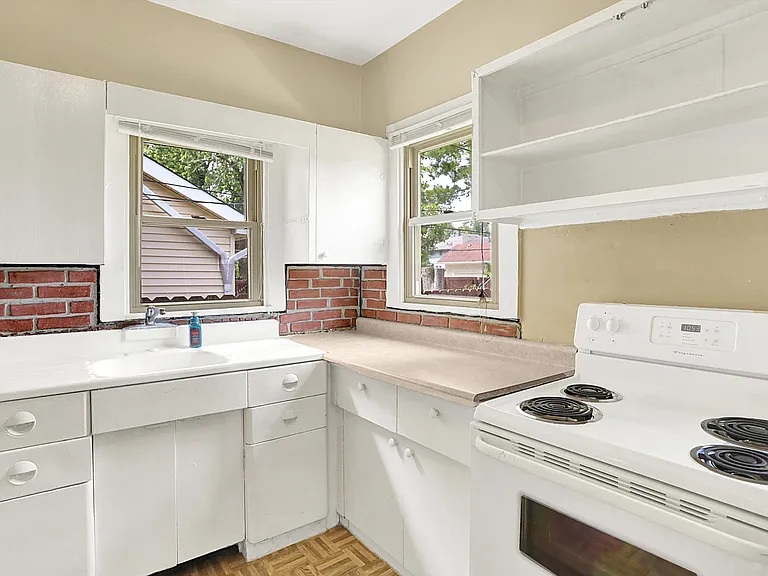 626 N Riley Ave — Photo 17