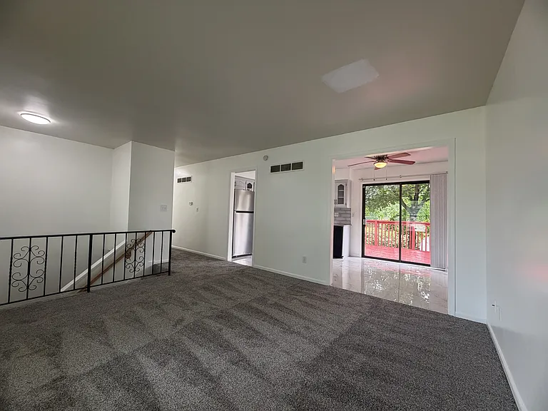 1208 S Mayview Ave — Photo 6