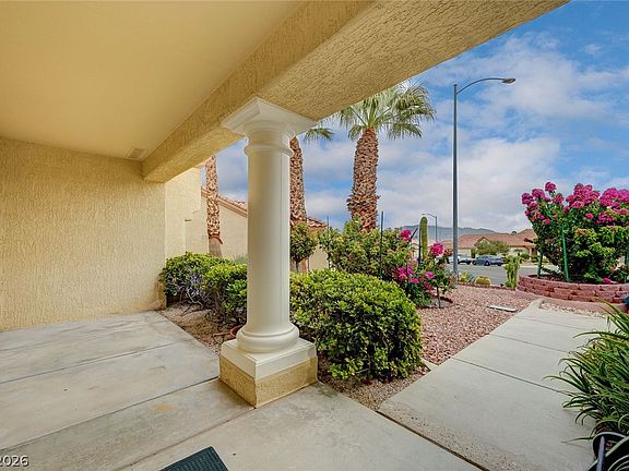 3rd image of 2925 Dry Ridge Ct