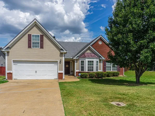 16 Springwood Ct, Phenix City, AL 36870