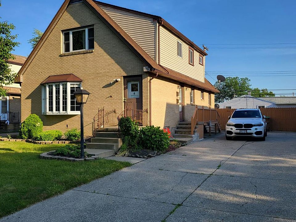1st image of 227 Crandon Blvd #1B