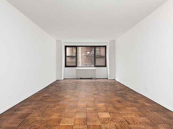2nd image of 305 E 40th St #6V