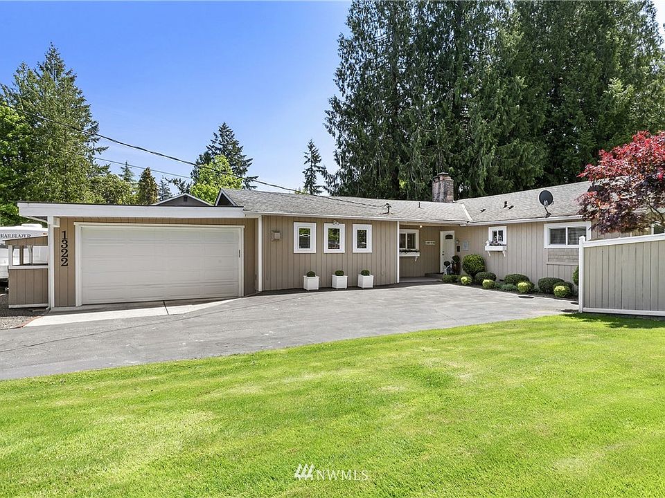 1st image of 1322 Shorewood Drive