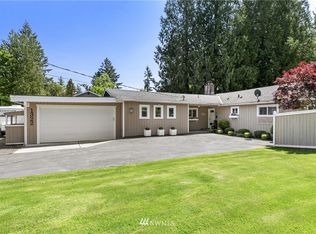 1322 Shorewood Dr, Bremerton, WA 98312