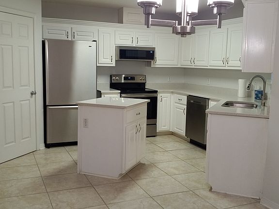 3rd image of 6787 Rickwood Dr
