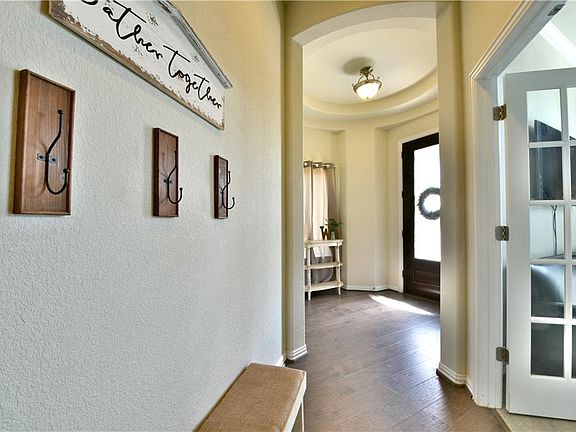 3rd image of 207 Mesquite Briar Trl