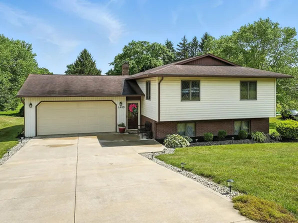 1409 Hillbrook Dr NE, Lancaster, OH 43130