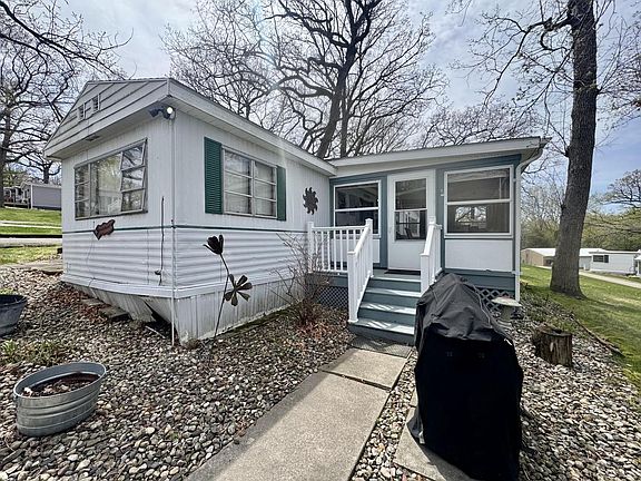 5th image of W1325 Spring Grove ROAD #39