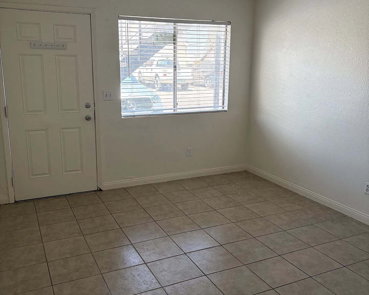 1832 Goldfield Street - 1 — Photo 3