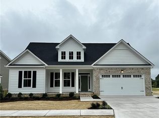 22 Serenity Ln, Suffolk, VA 23433