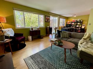 8261 5th Ave NE APT 5, Seattle, WA 98115
