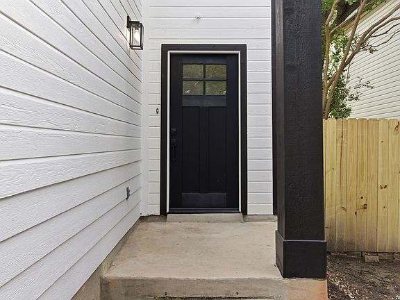 3rd image of 6619 BARTON ROCK RD