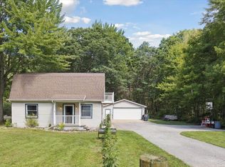 9825 E Broomfield Rd, Mount Pleasant, MI 48858