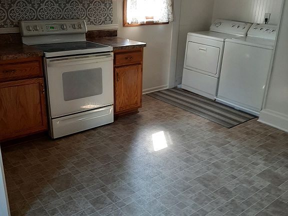 3rd image of 1314 1/2 17th Ave #2
