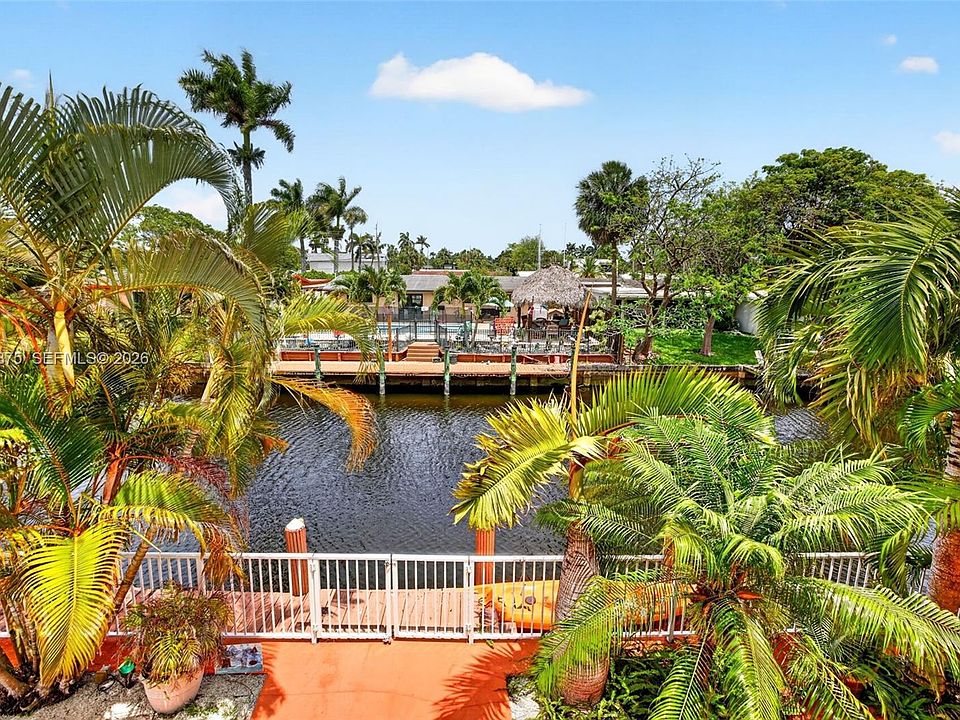 1st image of 2478 Cat Cay Ln