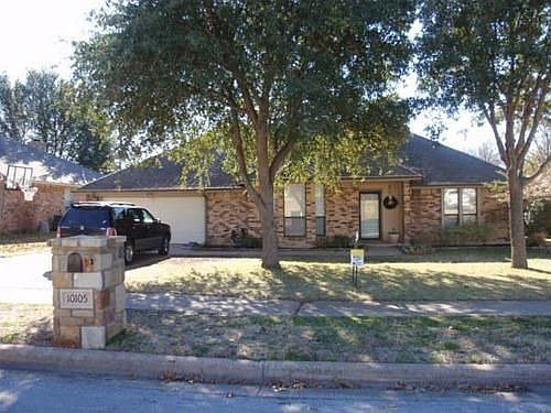 1st image of 10105 Stoneleigh Dr